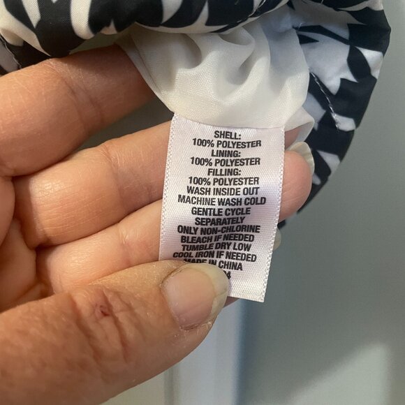 Kim Rogers Quilted Vest Size XL with pockets - Picture 6 of 6